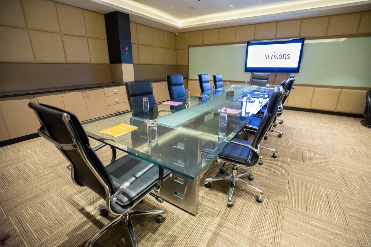 Fabhotel Prime Grand Seasons Bangalore Esterno foto